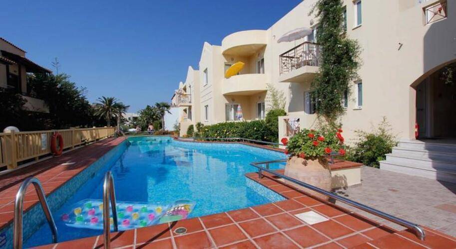 Lambrinos Suites Hotel