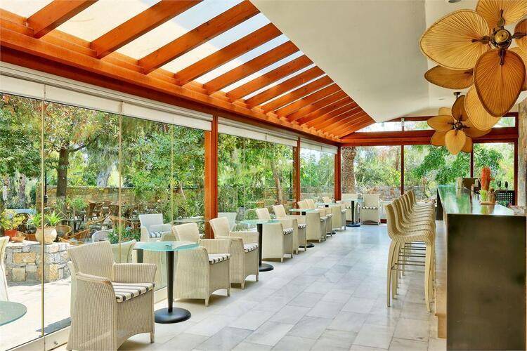 Apollonia Beach Resort & Spa