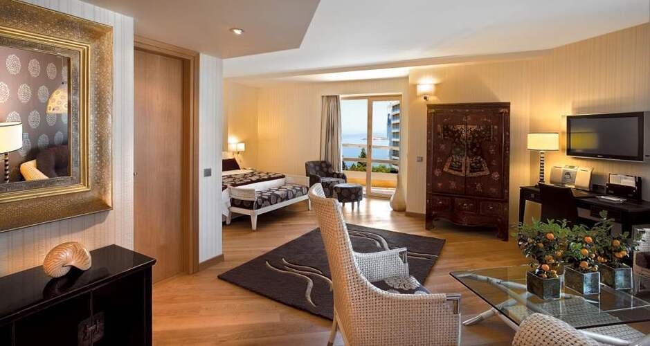 Divani Apollon Suites Hotel