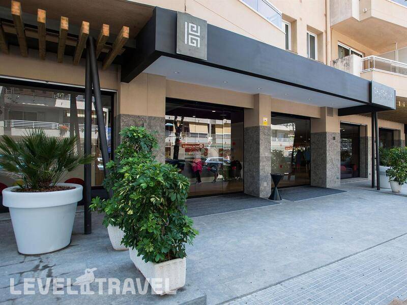 Фотография California Apartments