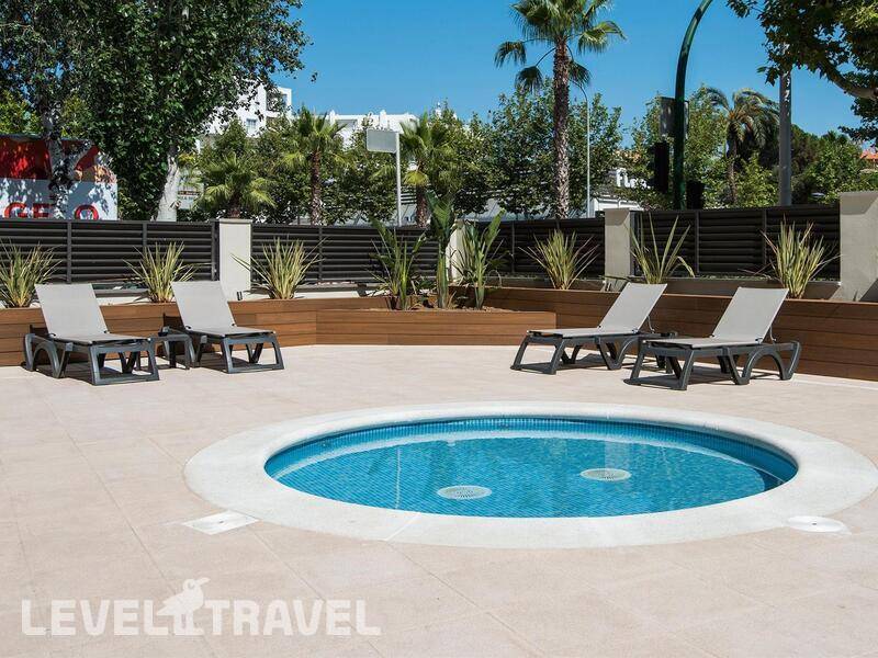 Фотография California Apartments
