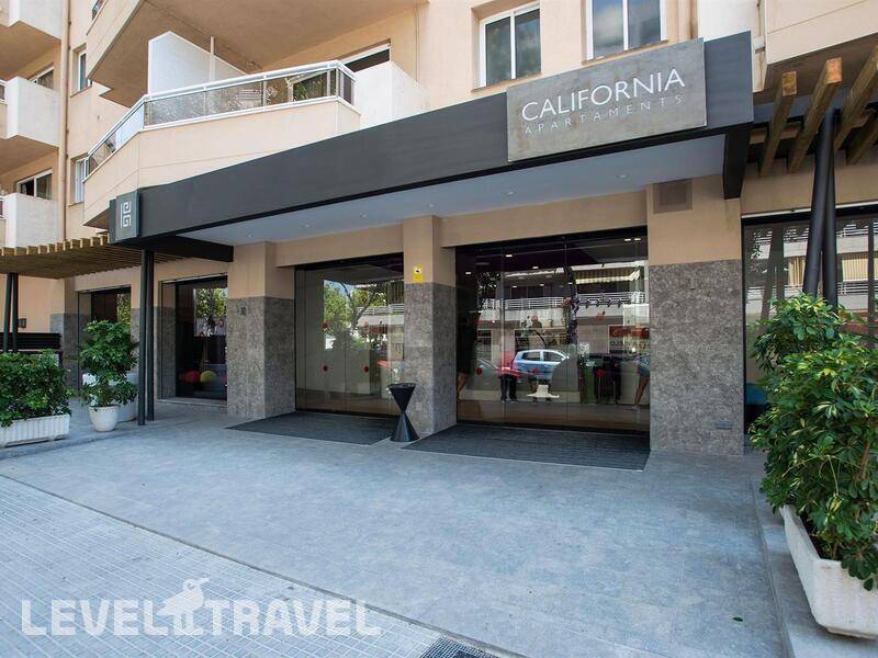 Фотография California Apartments