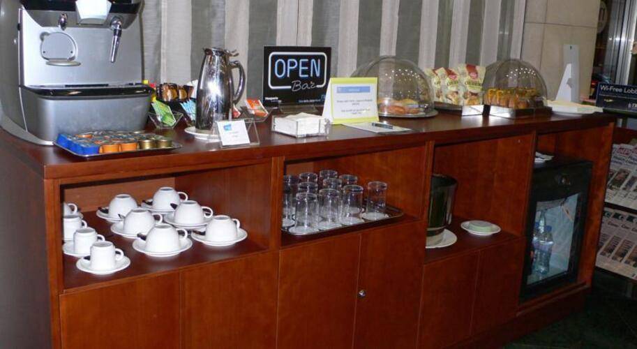 Nh Barcelona Centro Hotel — фото 5