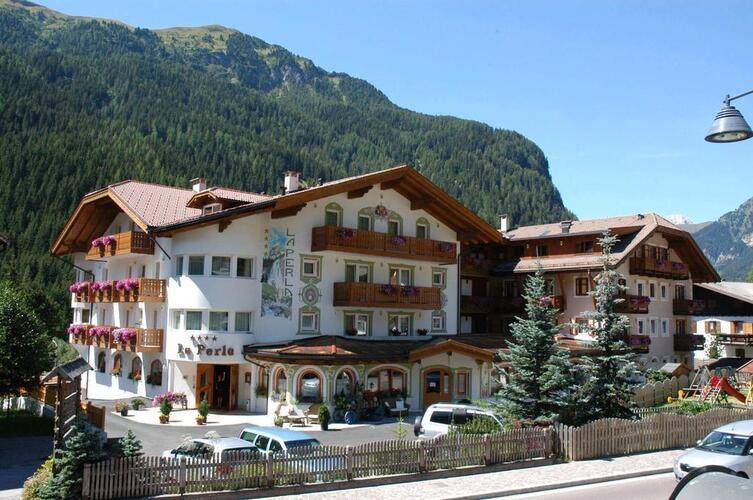 La Perla Hotel