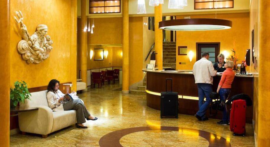 Adria Hotel