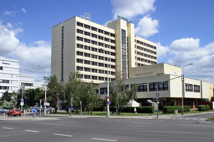 Ilf Hotel