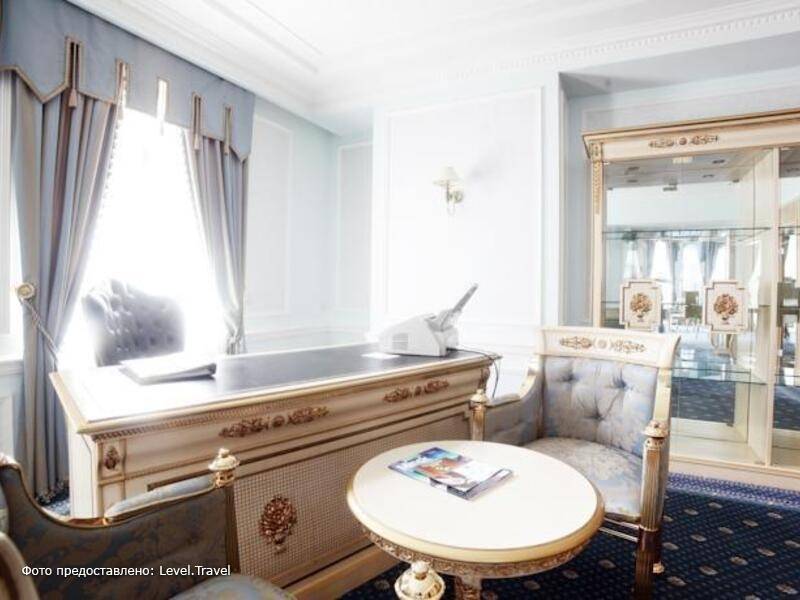 Фотография Crowne Plaza Minsk Hotel