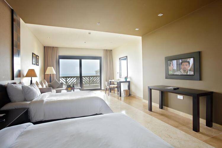 Olalani Resort & Condotel