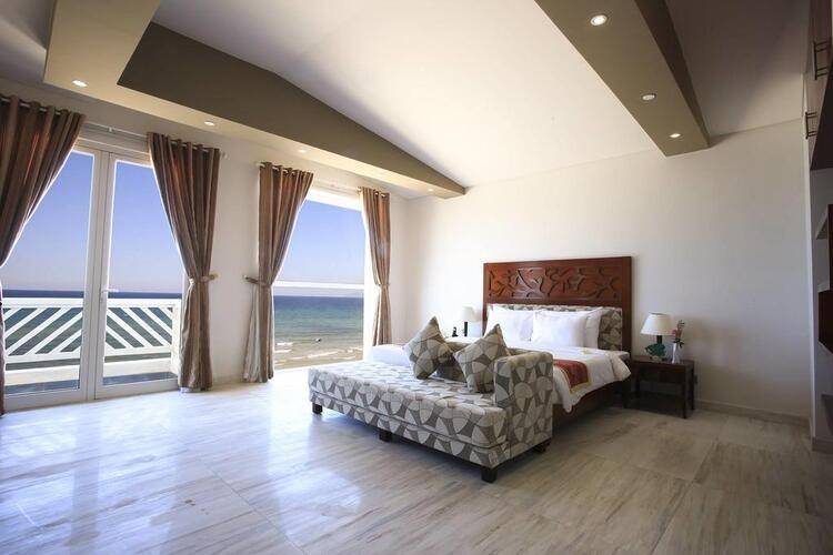 Olalani Resort & Condotel