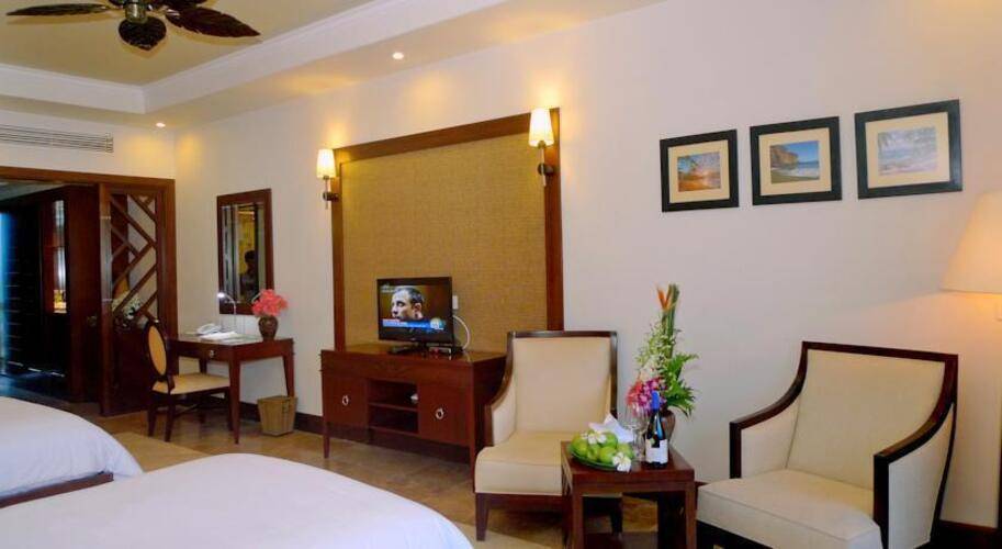 Olalani Resort & Condotel