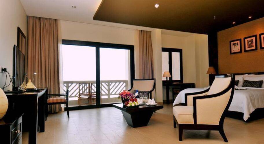 Olalani Resort & Condotel