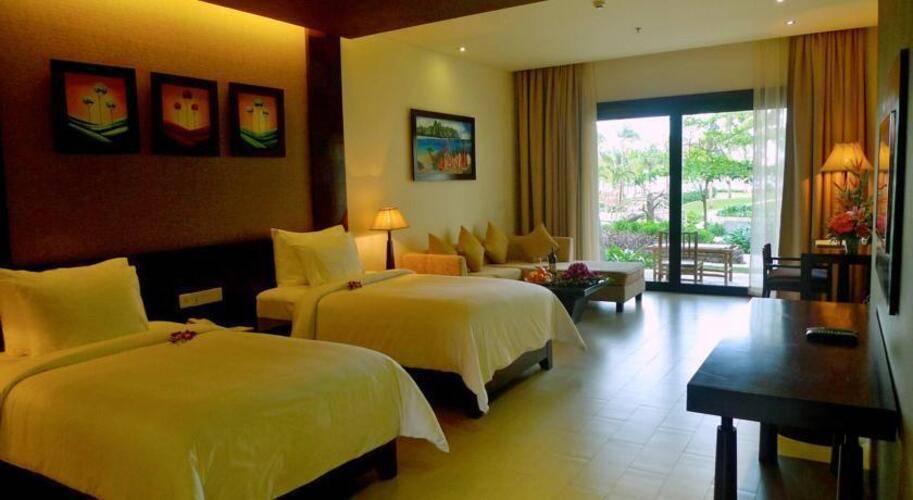 Olalani Resort & Condotel