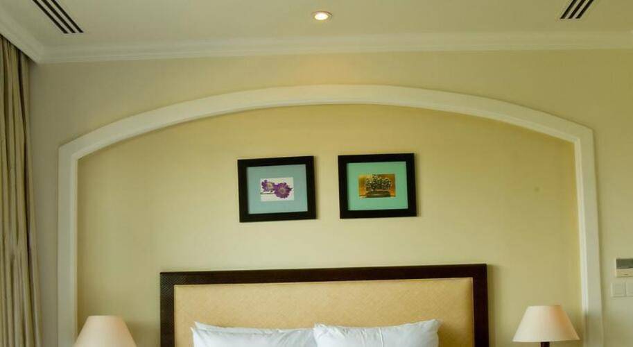 Olalani Resort & Condotel