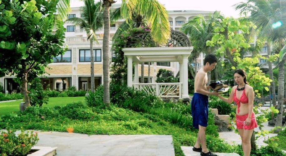 Olalani Resort & Condotel