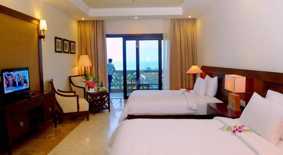 Olalani Resort & Condotel