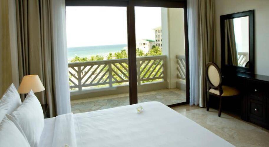 Olalani Resort & Condotel