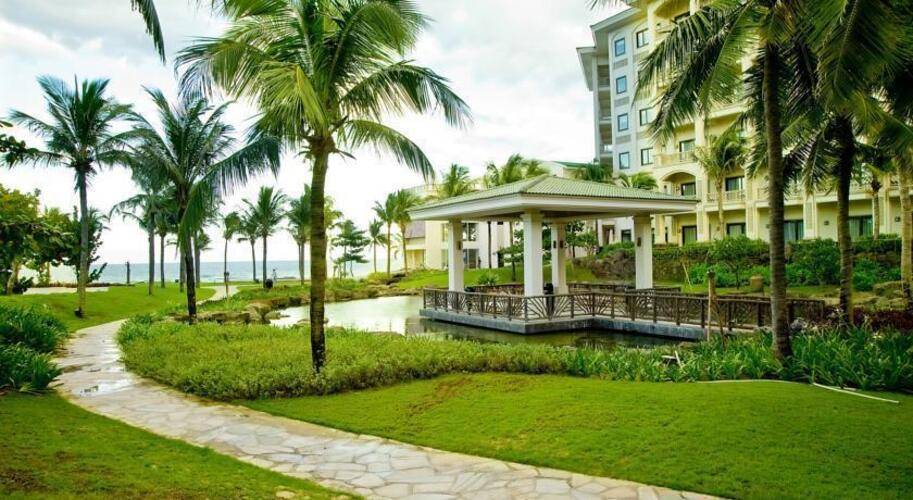 Olalani Resort & Condotel