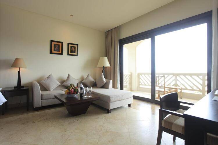 Olalani Resort & Condotel