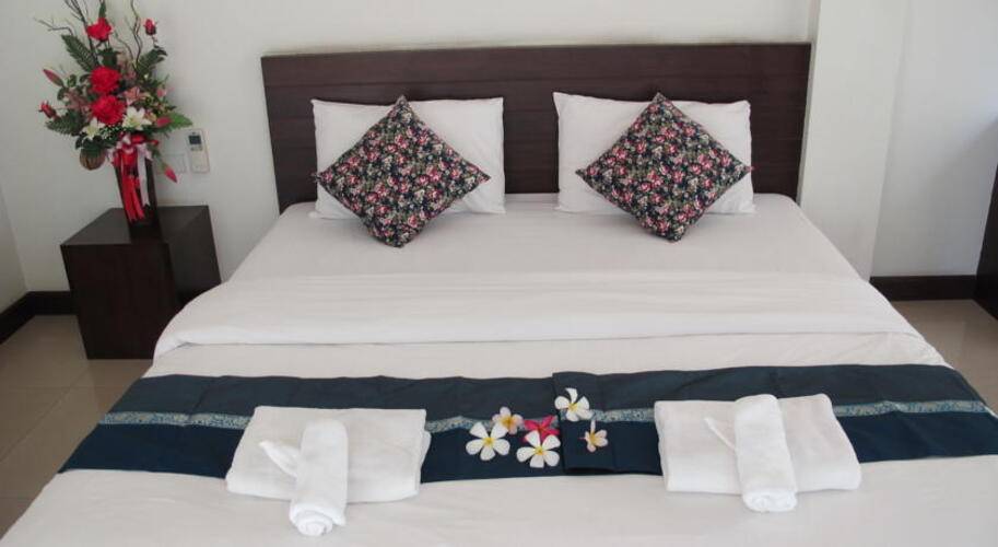 Suphan Lake Hometel