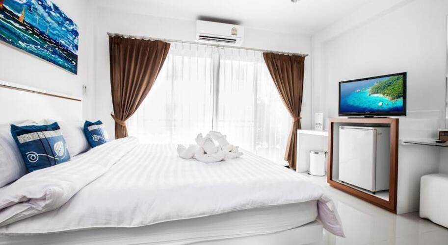 Modern Place Patong