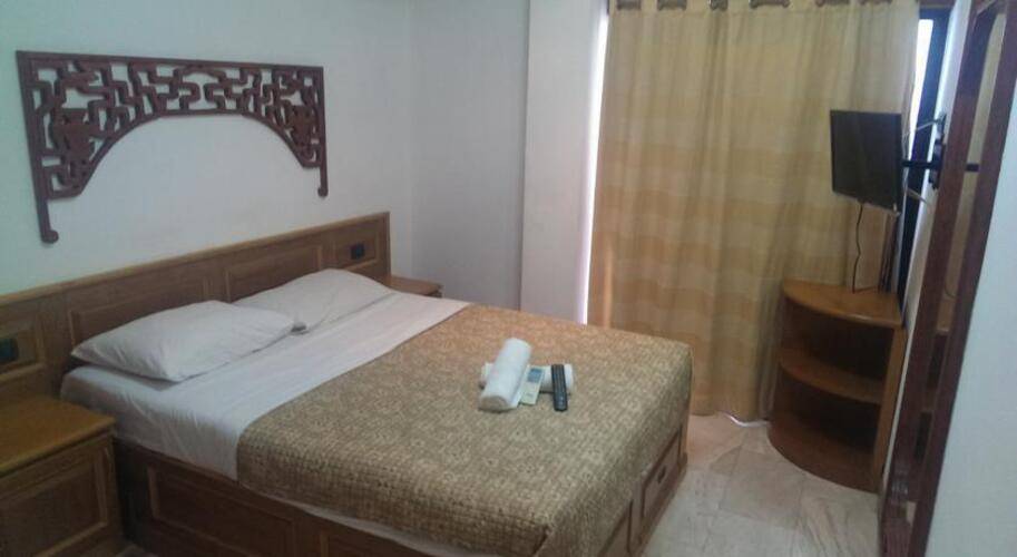 Max Hotel
