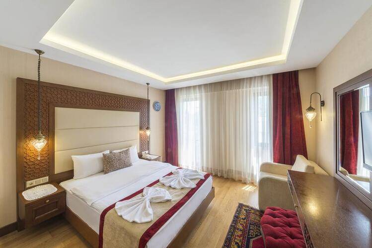 Lalinn Hotel