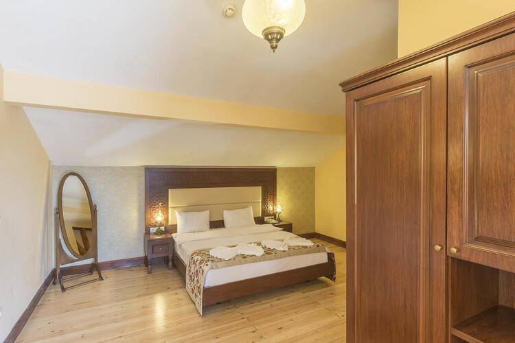 Lalinn Hotel