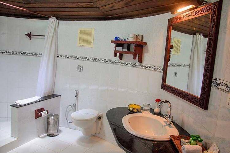 Manaltheeram Ayurvedic Beach Hotel
