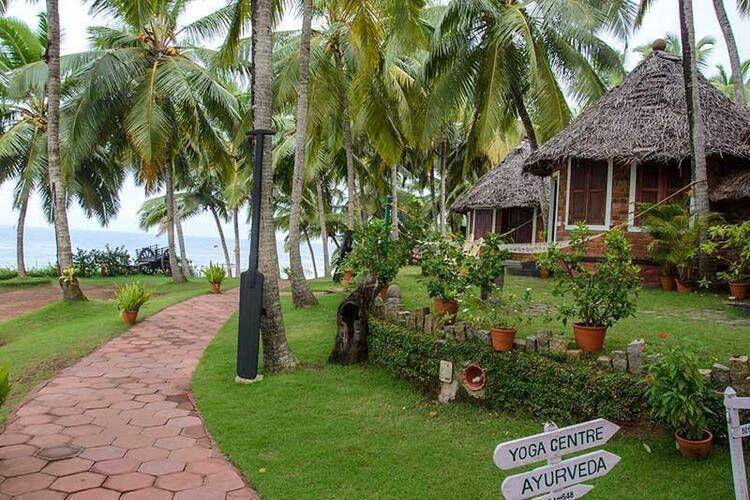 Manaltheeram Ayurvedic Beach Hotel