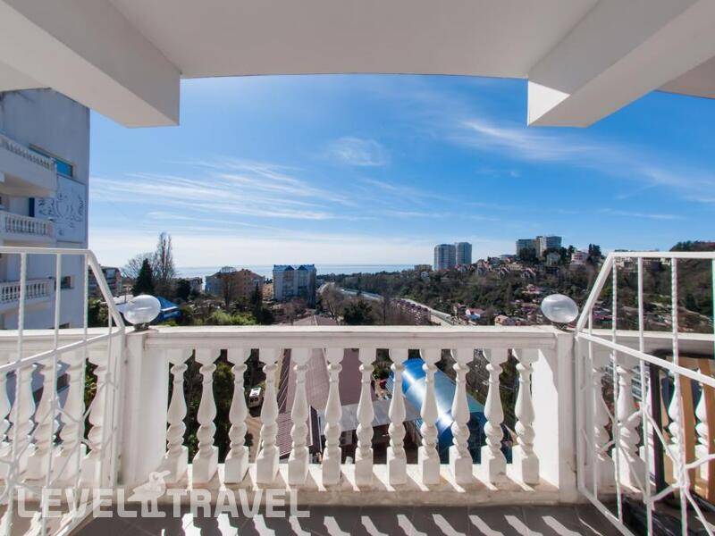 Фотография Garden Hills Hotel 3