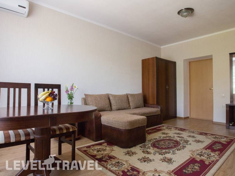 Фотография Garden Hills Hotel 3