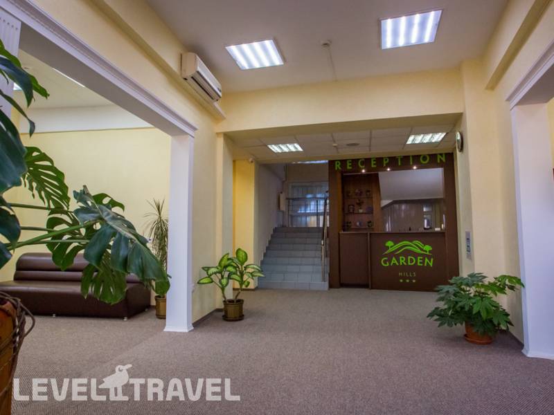 Фотография Garden Hills Hotel 3