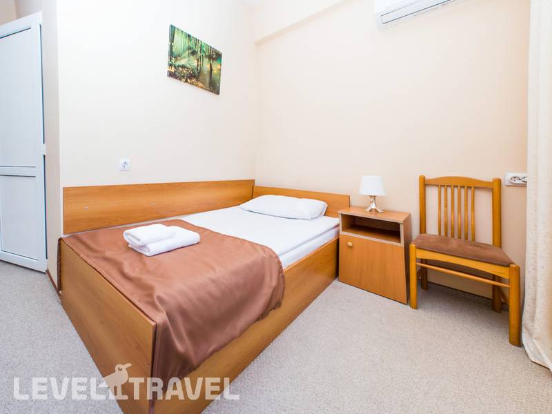 Фотография Garden Hills Hotel 3
