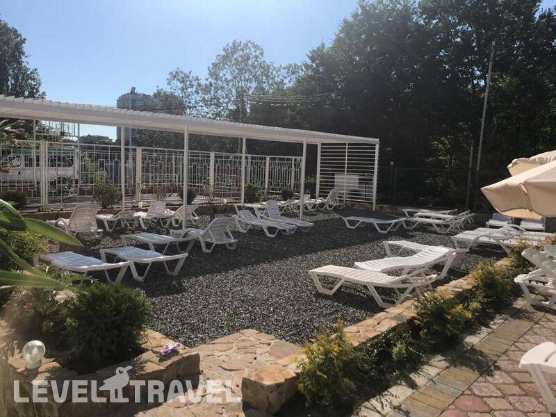 Фотография Garden Hills Hotel 3