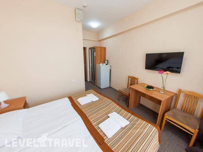 Фотография Garden Hills Hotel 3