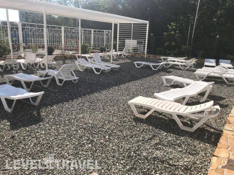 Фотография Garden Hills Hotel 3