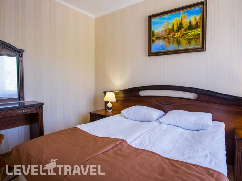 Фотография Garden Hills Hotel 3