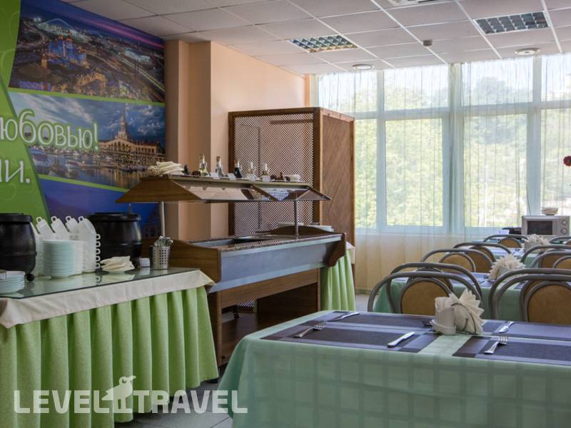 Фотография Garden Hills Hotel 3
