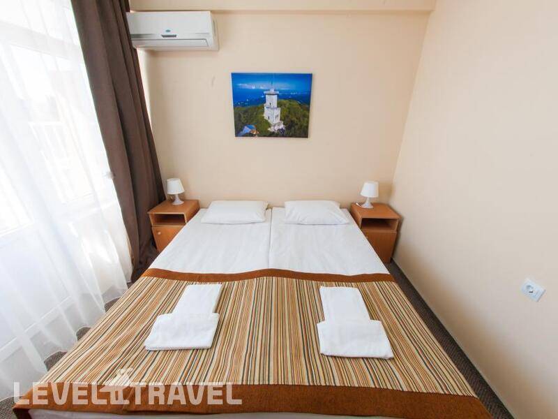 Фотография Garden Hills Hotel 3