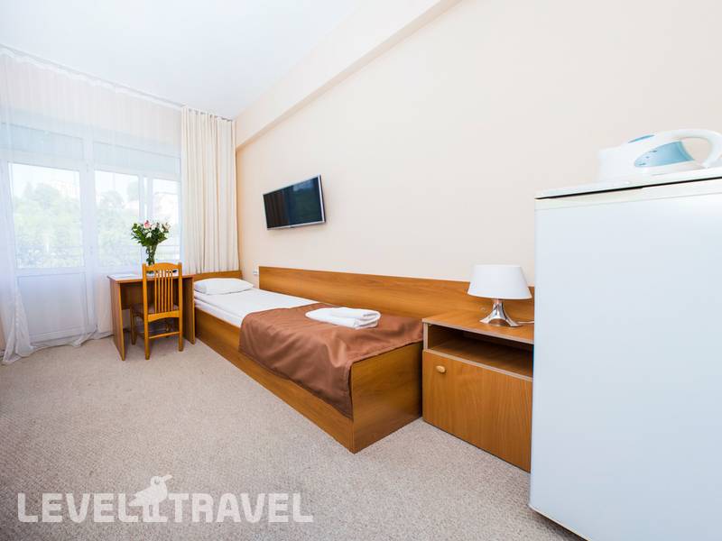 Фотография Garden Hills Hotel 3