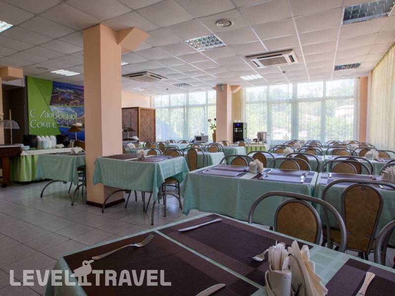 Фотография Garden Hills Hotel 3