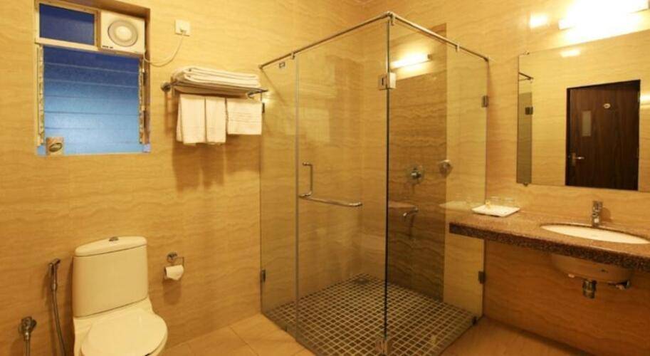 The Hawaii Comforts Hotel