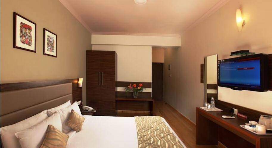 The Hawaii Comforts Hotel