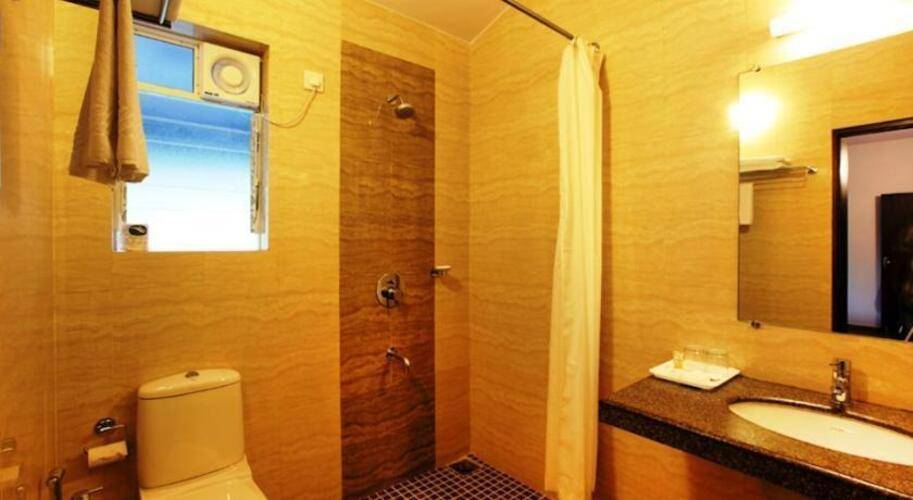 The Hawaii Comforts Hotel