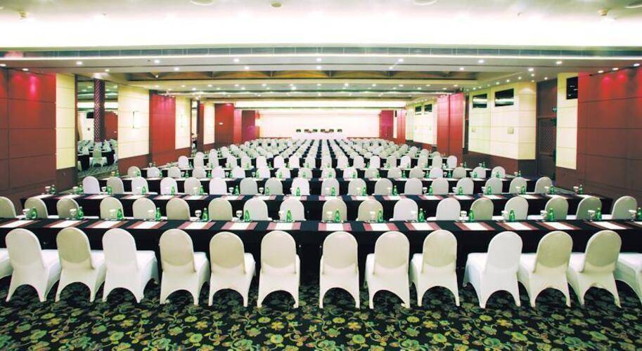 Landmark Towers Hotel