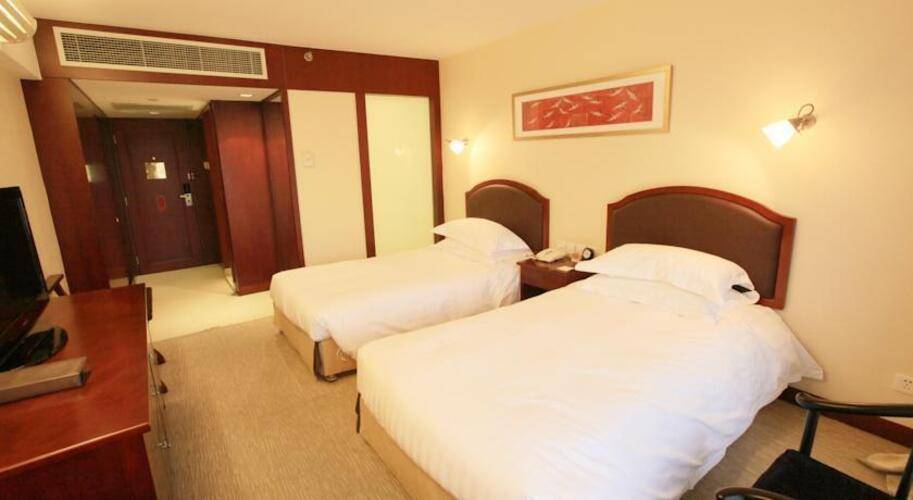 Landmark Towers Hotel