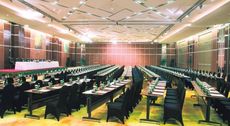 Landmark Towers Hotel