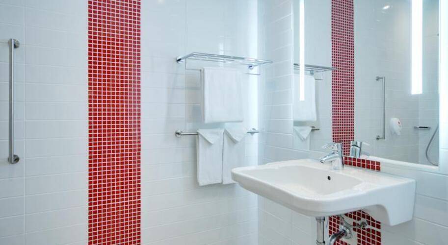 Cosmos Sochi Hotel (Ex.Park Inn By Radisson Sochi City Centre)