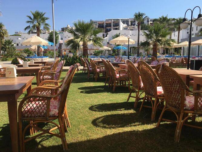 Nagi Beach Hotel