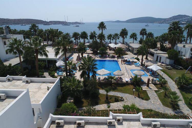 Nagi Beach Hotel